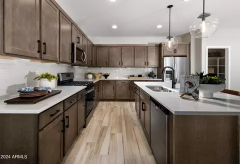 Kitchen - 1125 W Fremont Pass, Apache Junction, AZ 85120 photo 1 of 1
