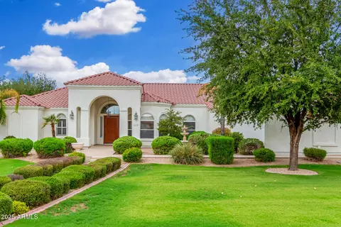 Exterior - 2610 E Meadowview Dr, Gilbert, AZ 85298 photo 2 of 18