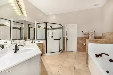 Bath - 2610 E Meadowview Dr, Gilbert, AZ 85298 photo 1 of 5