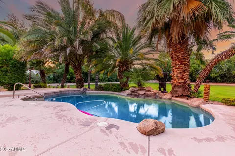 Exterior - 2610 E Meadowview Dr, Gilbert, AZ 85298 photo 10 of 18