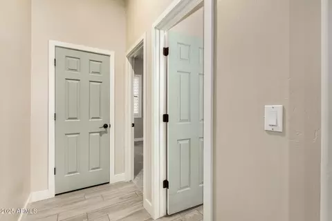 Entry Way - 2610 E Meadowview Dr, Gilbert, AZ 85298 photo 2 of 2