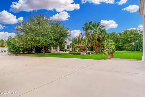 Exterior - 2610 E Meadowview Dr, Gilbert, AZ 85298 photo 14 of 18