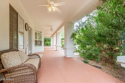 Exterior - 2610 E Meadowview Dr, Gilbert, AZ 85298 photo 6 of 18