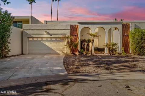 8706 E Devonshire Ave, Scottsdale, AZ 85251