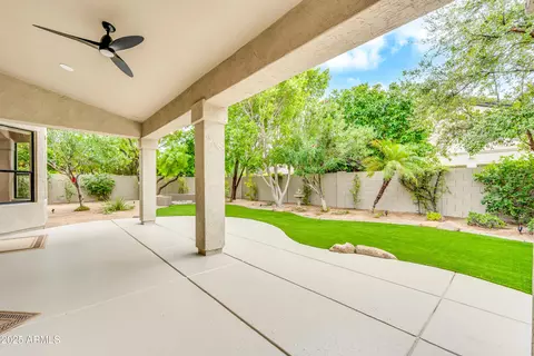 6421 E Winchcomb Dr, Scottsdale, AZ 85254