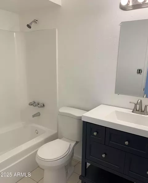 Bath - 4847 E Cambridge Ave, Phoenix, AZ 85008 photo 3 of 3