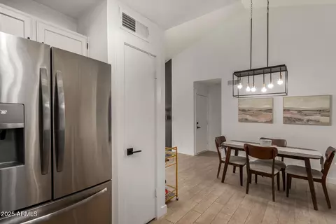 Dining - 1442 E Dava Dr, Tempe, AZ 85283 photo 2 of 2