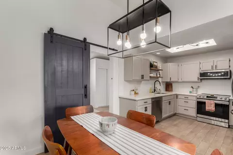 Dining - 1442 E Dava Dr, Tempe, AZ 85283 photo 1 of 2