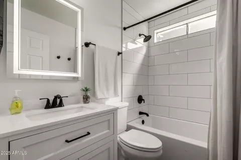 Bath - 1442 E Dava Dr, Tempe, AZ 85283 photo 3 of 3