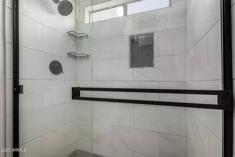 Bath - 1442 E Dava Dr, Tempe, AZ 85283 photo 2 of 3