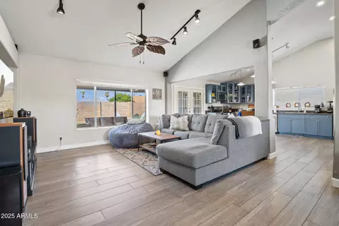 2960 E Larkspur Dr, Phoenix, AZ 85032 photo 9