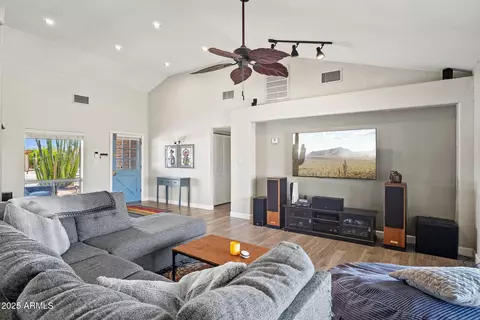 2960 E Larkspur Dr, Phoenix, AZ 85032 photo 11