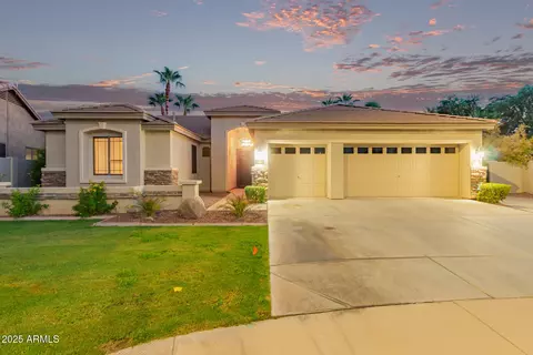 563 W Bluejay Dr, Chandler, AZ 85286