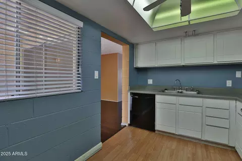 Kitchen - 4201 E Camelback Rd #25, Phoenix, AZ 85018 photo 1 of 3