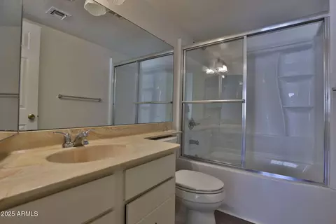 Bath - 4201 E Camelback Rd #25, Phoenix, AZ 85018 photo 1 of 2