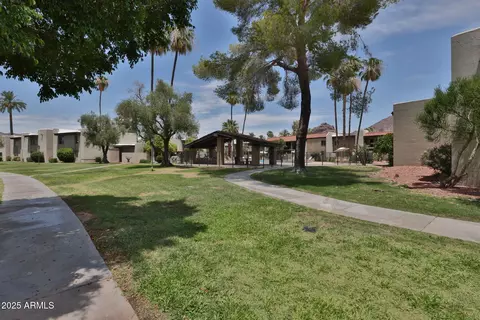 Exterior - 4201 E Camelback Rd #25, Phoenix, AZ 85018 photo 7 of 8