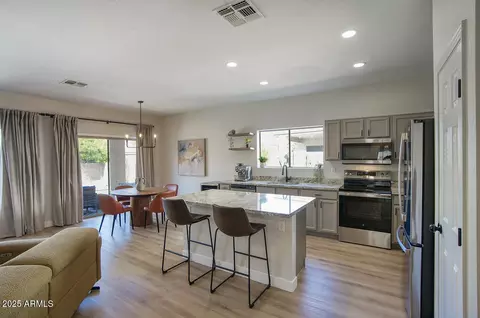 Kitchen - 1302 E Milada Dr, Phoenix, AZ 85042 photo 2 of 2