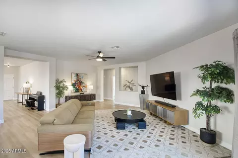 Living - 1302 E Milada Dr, Phoenix, AZ 85042 photo 2 of 3