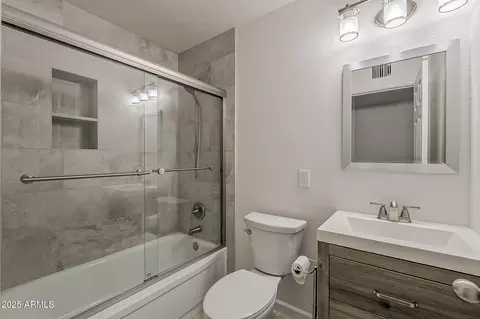Bath - 2310 E Marmora St, Phoenix, AZ 85022 photo 1 of 2