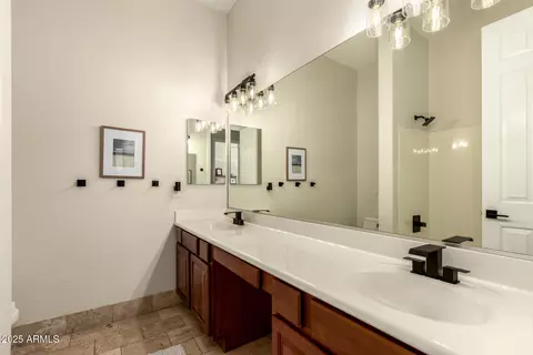 Bath - 533 E Joseph Way, Gilbert, AZ 85295 photo 3 of 5