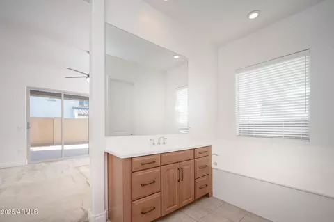 Bath - 9541 E Theia Dr, Mesa, AZ 85212 photo 1 of 5