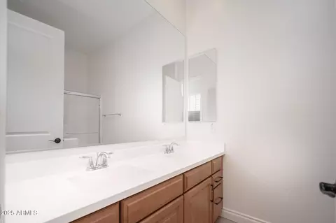 Bath - 9541 E Theia Dr, Mesa, AZ 85212 photo 4 of 5