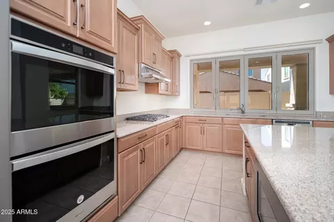 Kitchen - 9541 E Theia Dr, Mesa, AZ 85212 photo 5 of 6