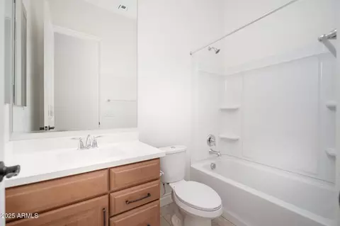 Bath - 9541 E Theia Dr, Mesa, AZ 85212 photo 3 of 5