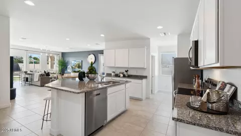 1698 N Comiskey Dr, Florence, AZ 85132 photo 4