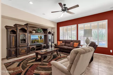 Living - 4049 E Rakestraw Ln, Gilbert, AZ 85298 photo 1 of 3