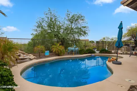12515 W Red Hawk Dr, Peoria, AZ 85383