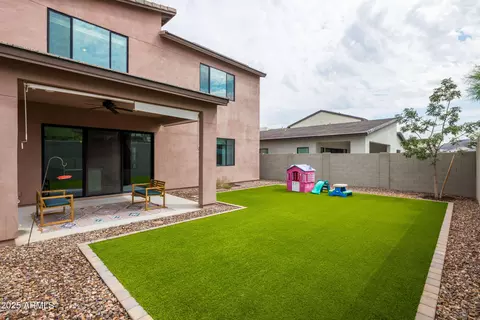 Exterior - 821 E Monte Way, Phoenix, AZ 85042 photo 4 of 7