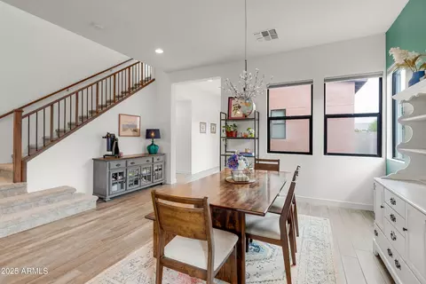 Dining - 821 E Monte Way, Phoenix, AZ 85042 photo 1 of 1