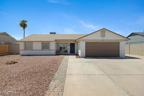 7225 W Canterbury Dr, Peoria, AZ 85345