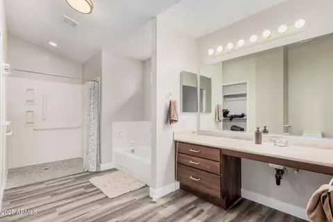 Bath - 8112 E Mcdowell Rd, Mesa, AZ 85207 photo 1 of 3