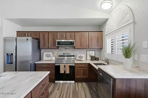 Kitchen - 8112 E Mcdowell Rd, Mesa, AZ 85207 photo 1 of 2