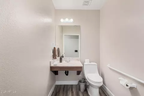 Bath - 8112 E Mcdowell Rd, Mesa, AZ 85207 photo 2 of 3