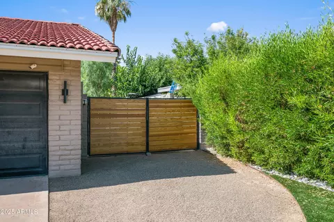 Exterior - 2501 E Cholla St, Phoenix, AZ 85028 photo 11 of 12