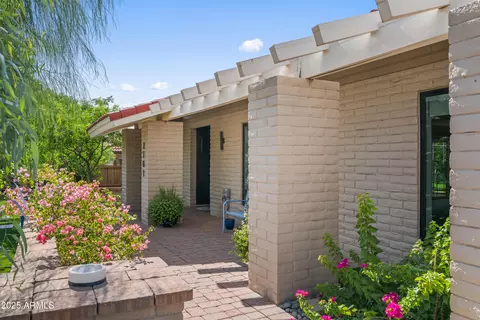 Exterior - 2501 E Cholla St, Phoenix, AZ 85028 photo 12 of 12