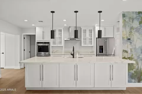 Kitchen - 2501 E Cholla St, Phoenix, AZ 85028 photo 5 of 5