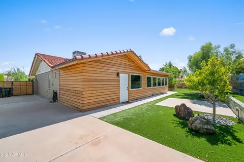 Exterior - 2501 E Cholla St, Phoenix, AZ 85028 photo 6 of 12