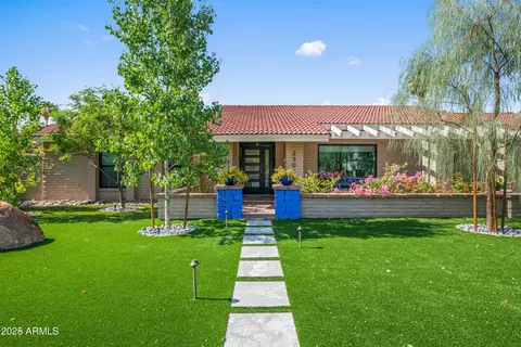 Exterior - 2501 E Cholla St, Phoenix, AZ 85028 photo 1 of 12