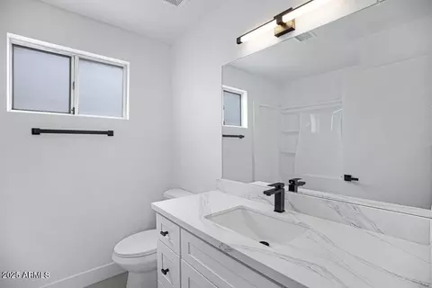Bath - 4444 E Douglas Ave, Gilbert, AZ 85234 photo 4 of 5