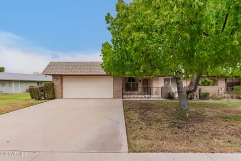 9622 W Greenhurst Dr, Sun City, AZ 85351