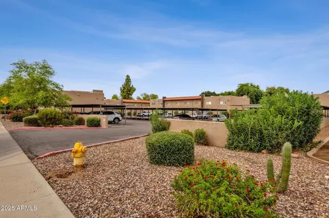 Exterior - 5525 E Thomas Rd #M9, Phoenix, AZ 85018 photo 7 of 10