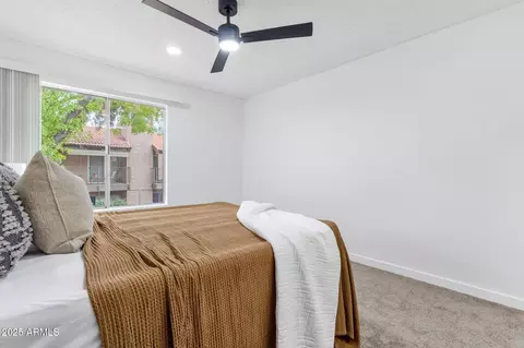 Bedroom - 5525 E Thomas Rd #M9, Phoenix, AZ 85018 photo 2 of 3