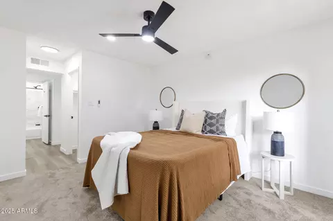 Bedroom - 5525 E Thomas Rd #M9, Phoenix, AZ 85018 photo 3 of 3