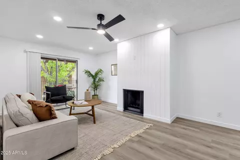 5525 E Thomas Rd #M9, Phoenix, AZ 85018