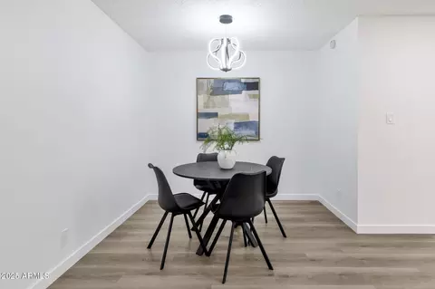 Dining - 5525 E Thomas Rd #M9, Phoenix, AZ 85018 photo 2 of 2