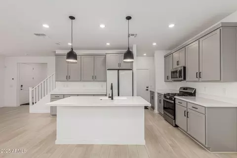 4752 S Ferric --, Mesa, AZ 85212 photo 5